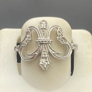 Sterling silver rhodium plated gothic fluer de lis size 8 ring